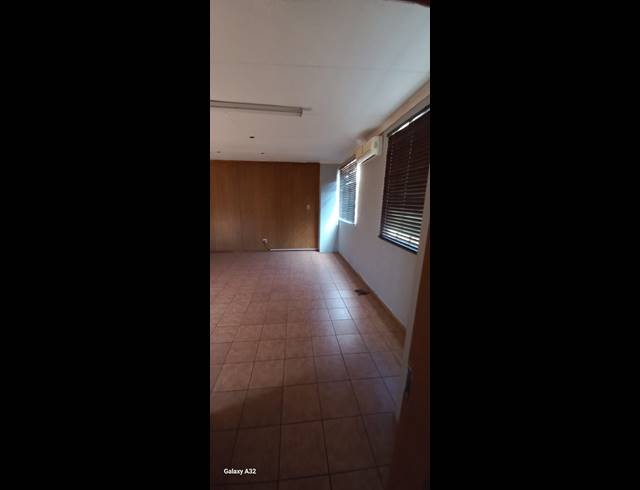 Industrial property to rent in ANDERBOLT